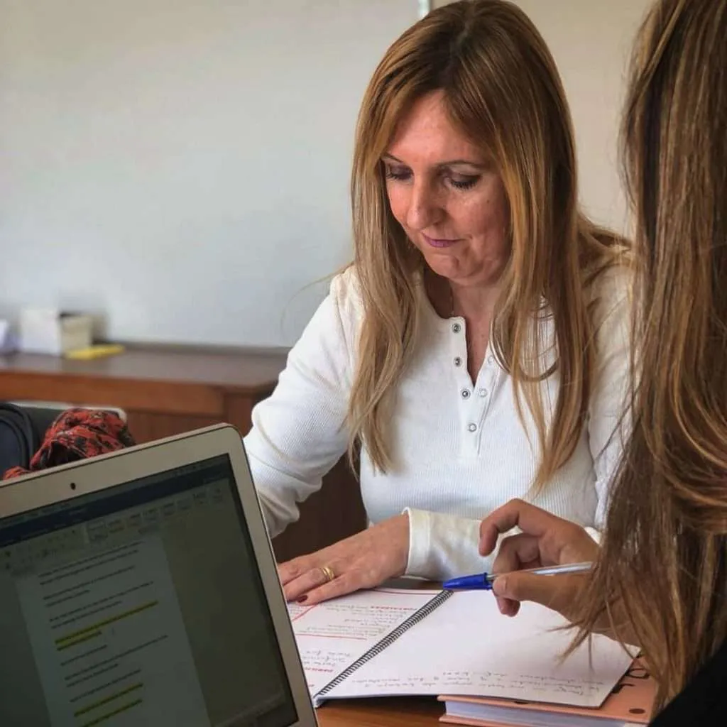 Coche Bettle amarillo